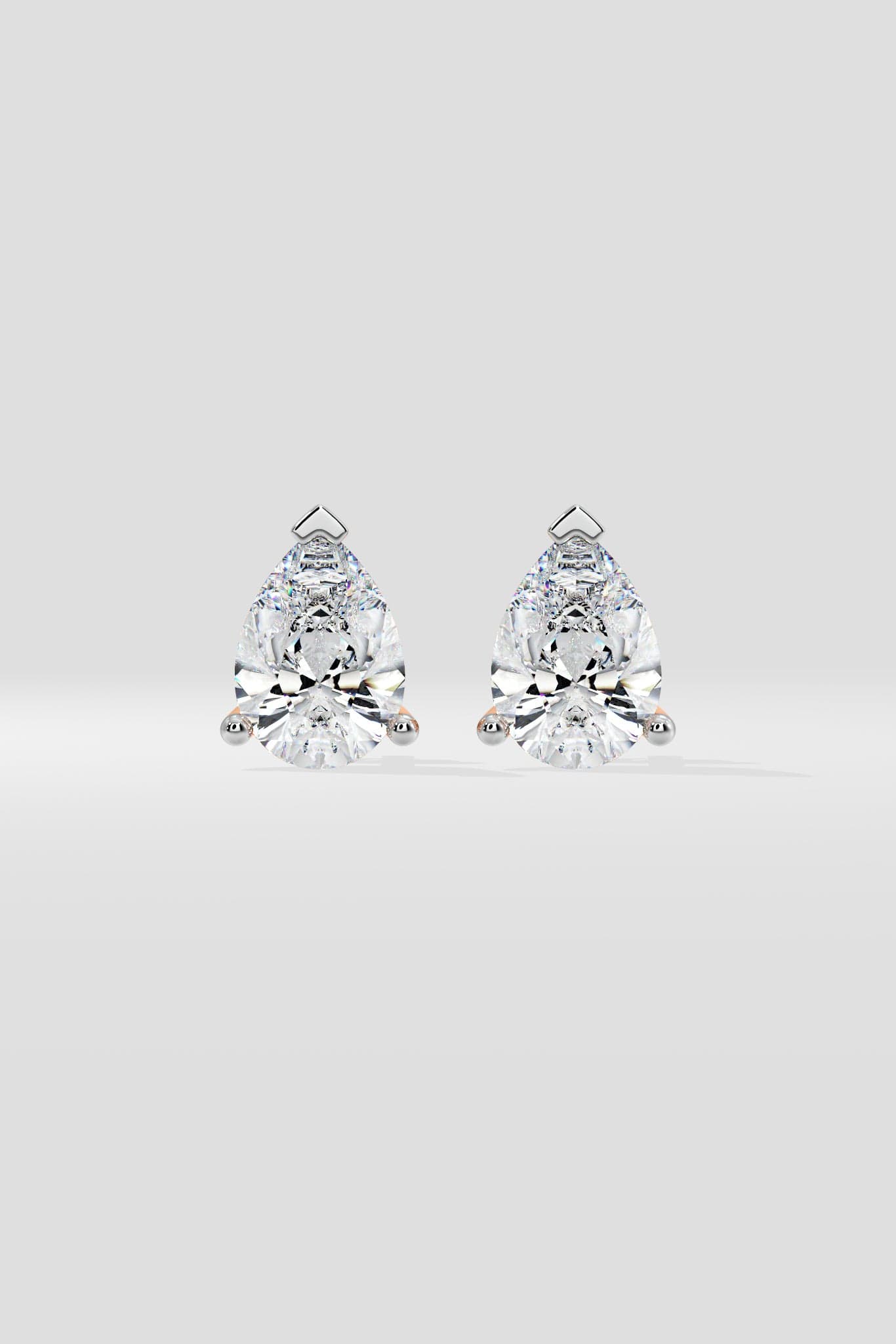 2 ct Pear Studs