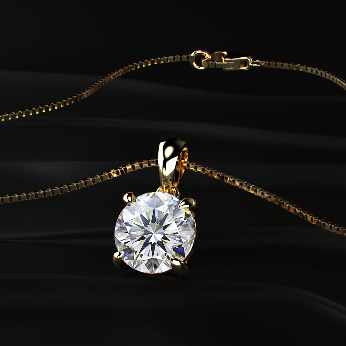 Round Shape Solitaire Pendant