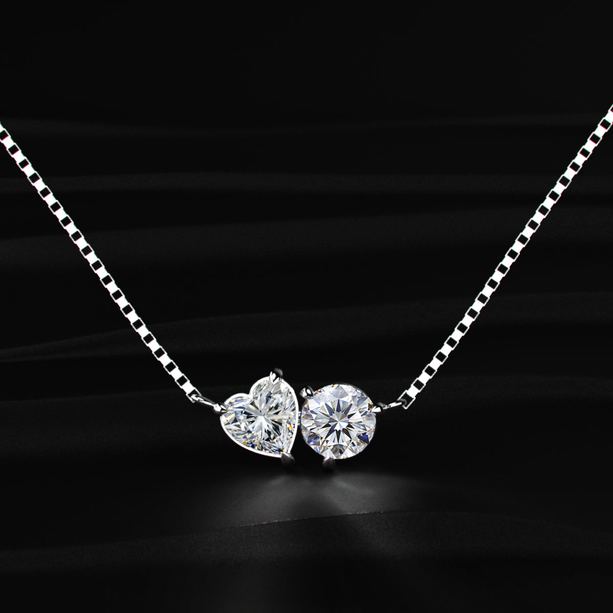 Toi Et Moi Heart and Round Necklace