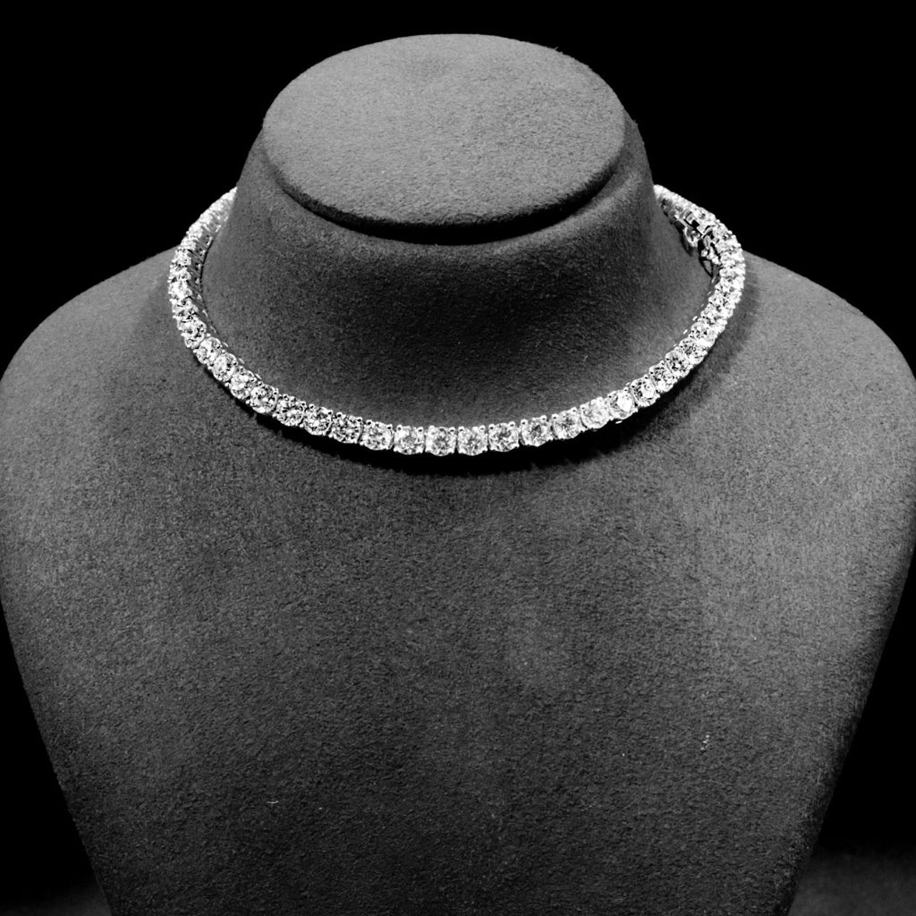0.30 Pointer Round Diamond Tennis Necklace
