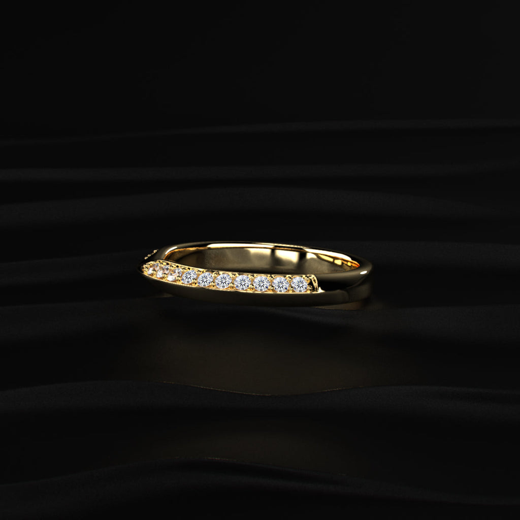 Curved Wedding Band For Round Diamond