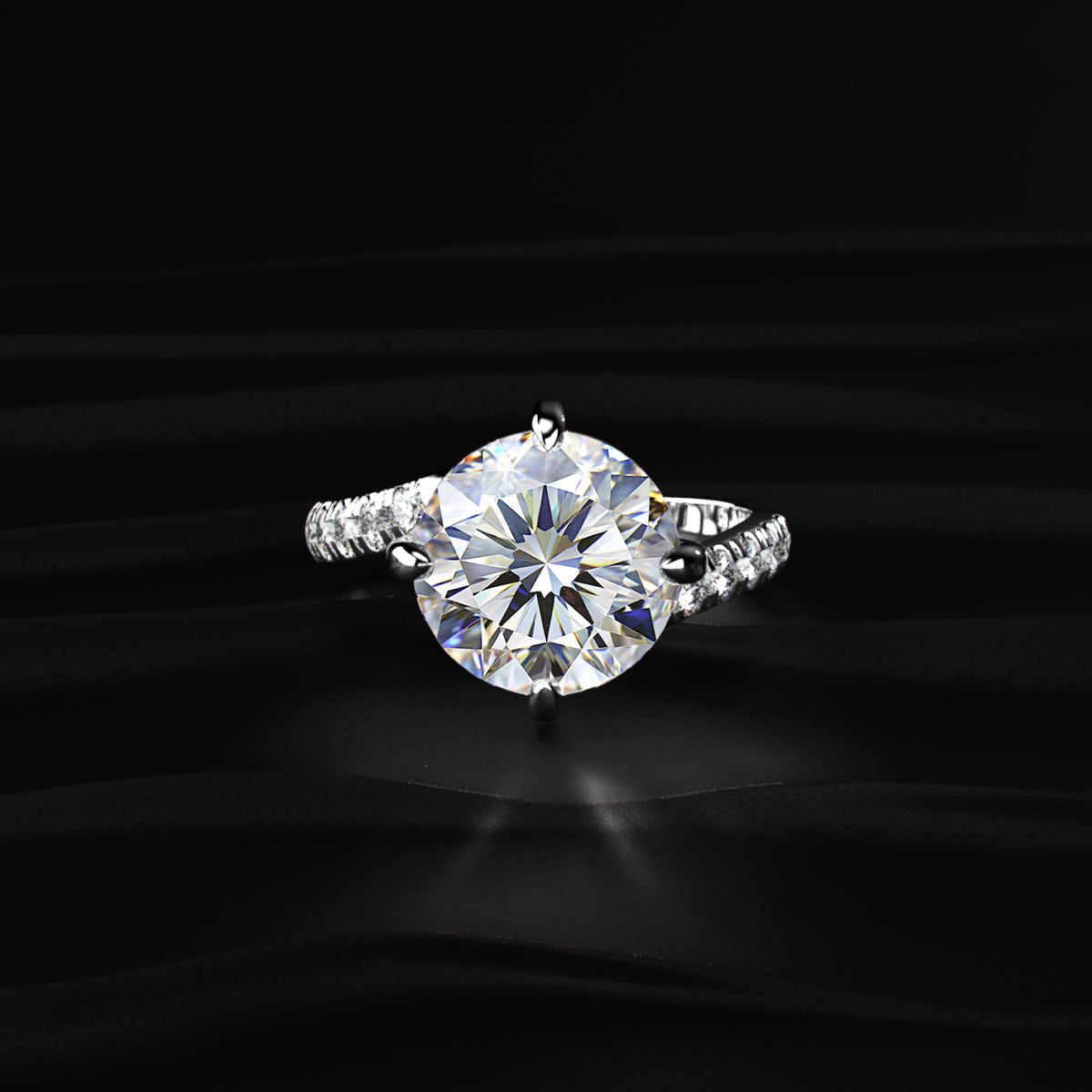 Round Diamond Solitaire Ring With Pave Band