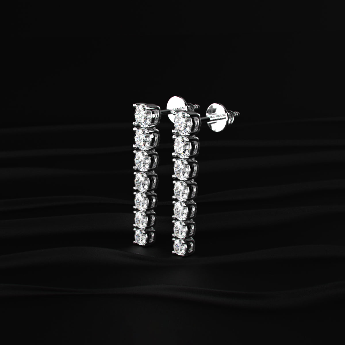 Round Diamond Danglers Earrings