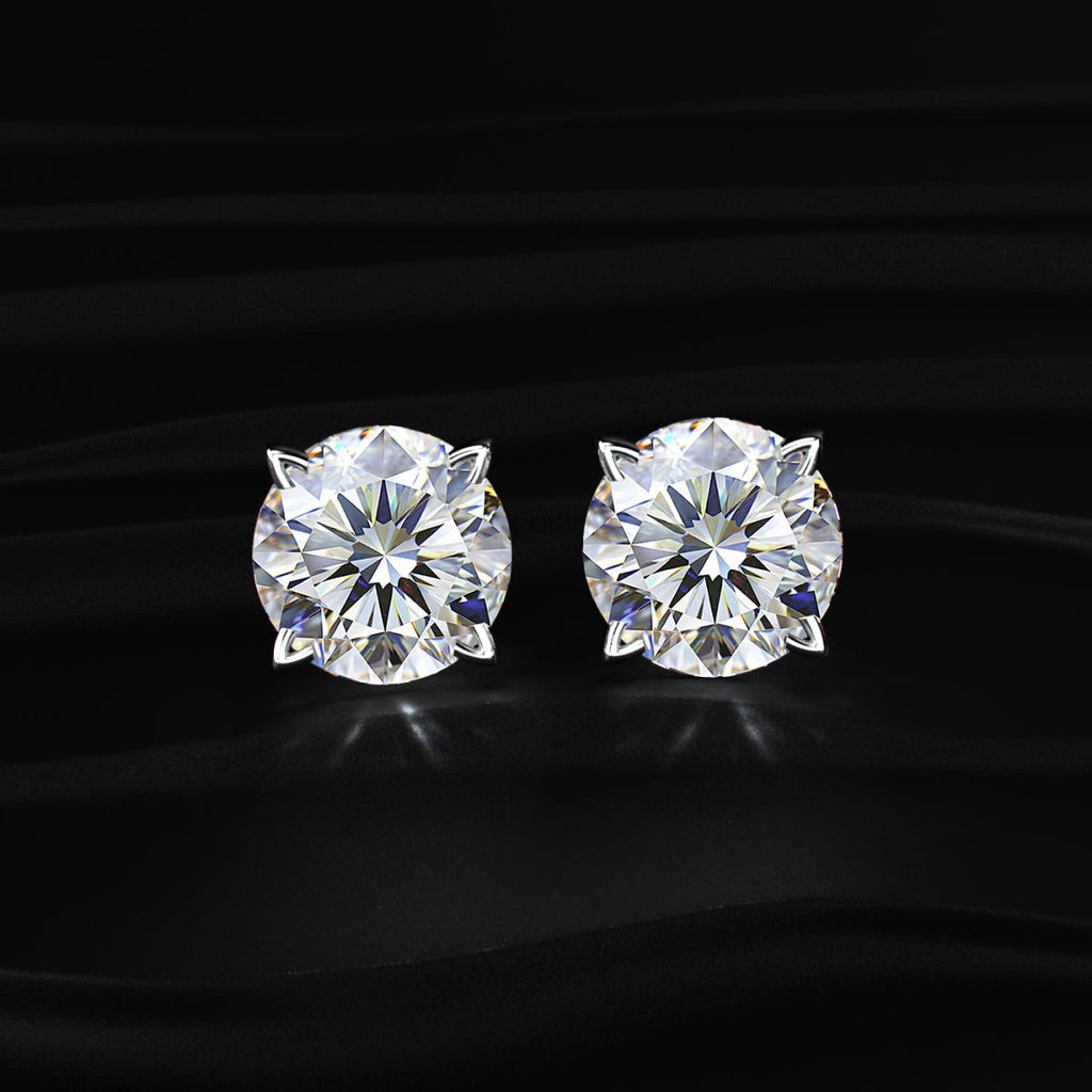 Round Solitaire With V-Prongs Studs